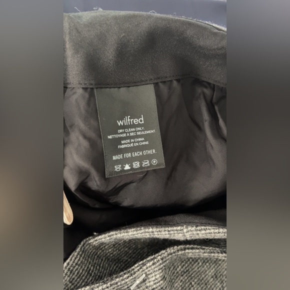 Aritizia Wilfred Wool Cashmere Gray Mini Skirt Size 2 Wrap Office Wear Chic - Picture 2 of 6